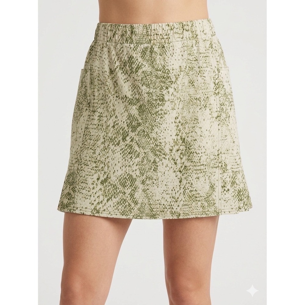 Chico's Zenergy Snakeskin Print Pleated Active Skort‎ Bohemian Size 1 US 8 Indie